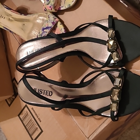 Summer Shoe Bundle - 6 pairs ALL INCLUDED - Picture 5 of 7